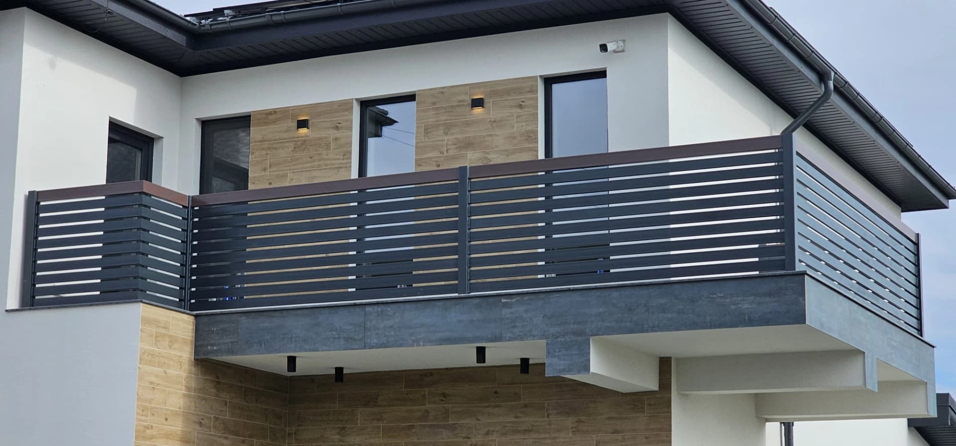 Balustradă metalică pentru scară interioară, Constanța — BRH ART DECOR